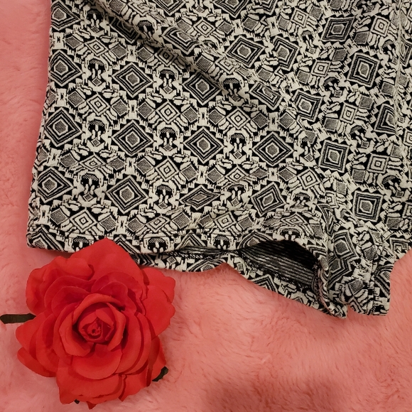 LA HEARTS aztec shorts - Picture 4 of 7